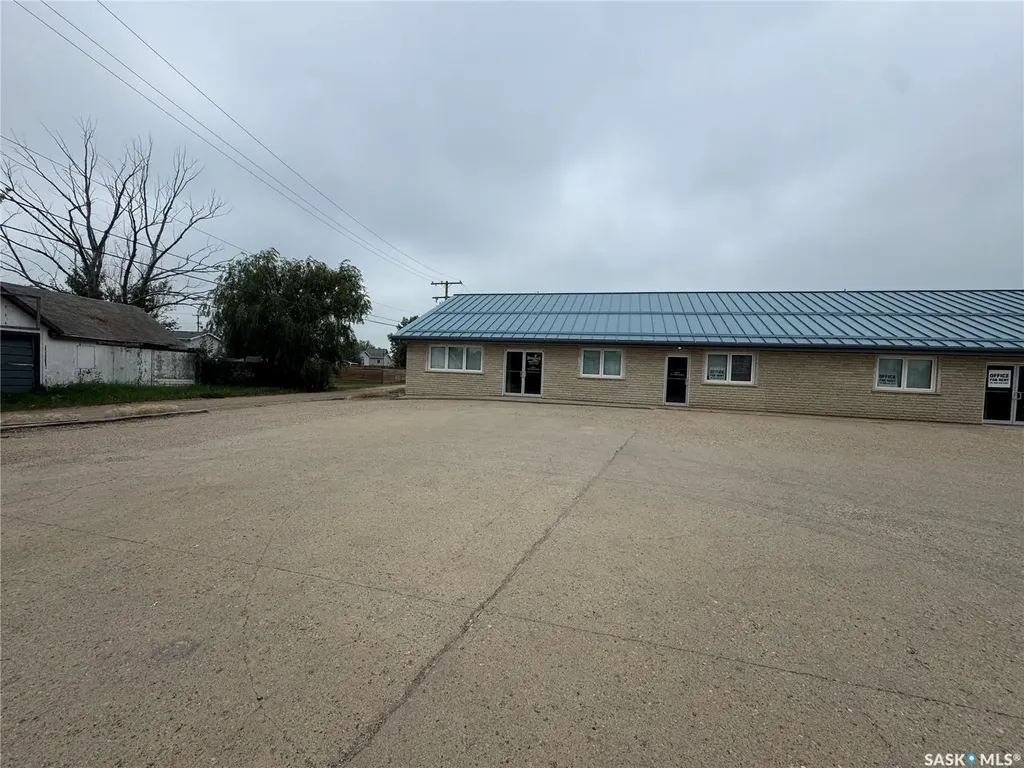 102 Sims Avenue Weyburn SK S4H 0A2