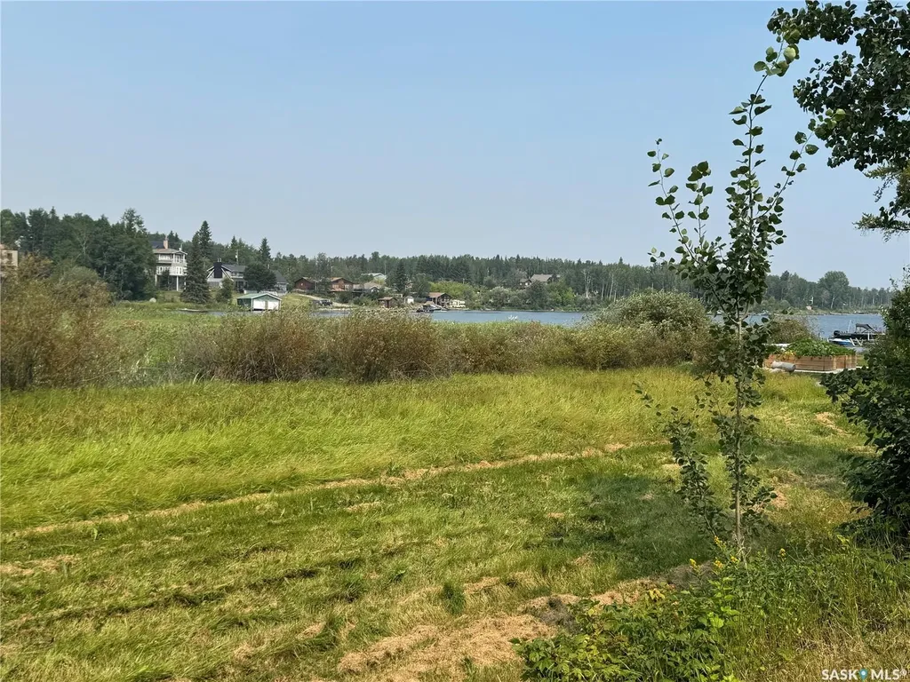 1631 Bay Avenue N La Ronge SK S0J 1L0