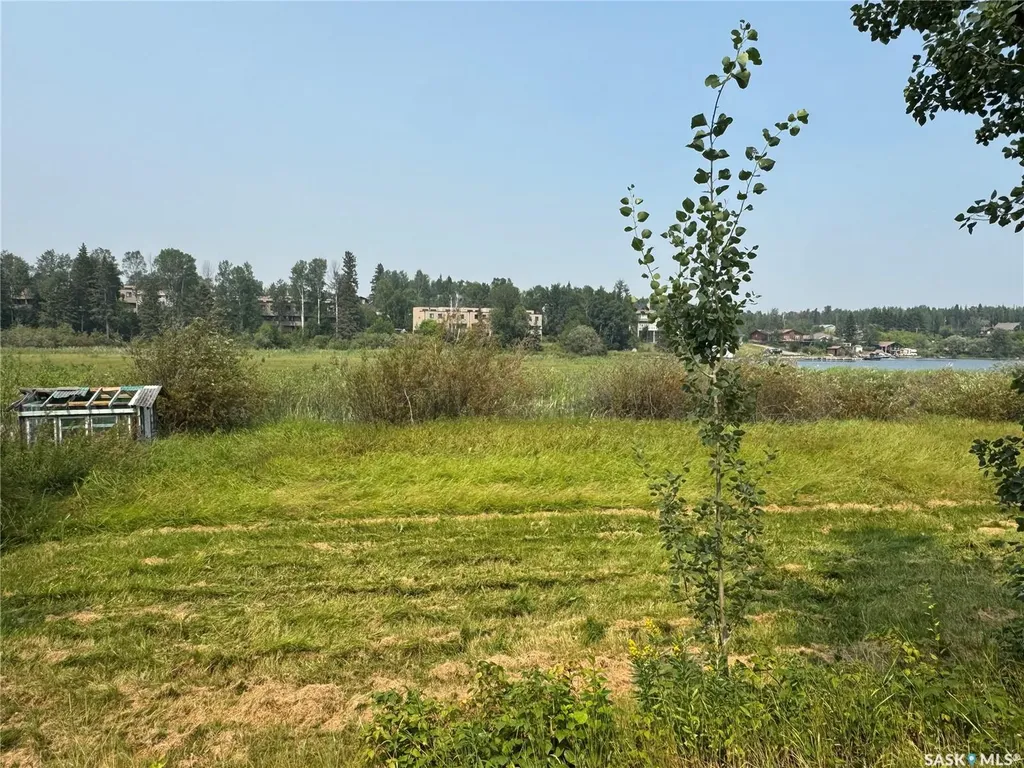 1631 Bay Avenue N La Ronge SK S0J 1L0