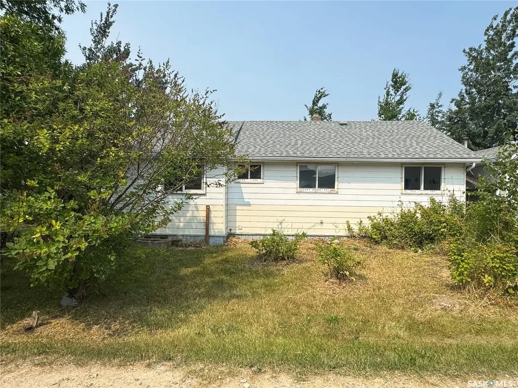 1631 Bay Avenue N La Ronge SK S0J 1L0