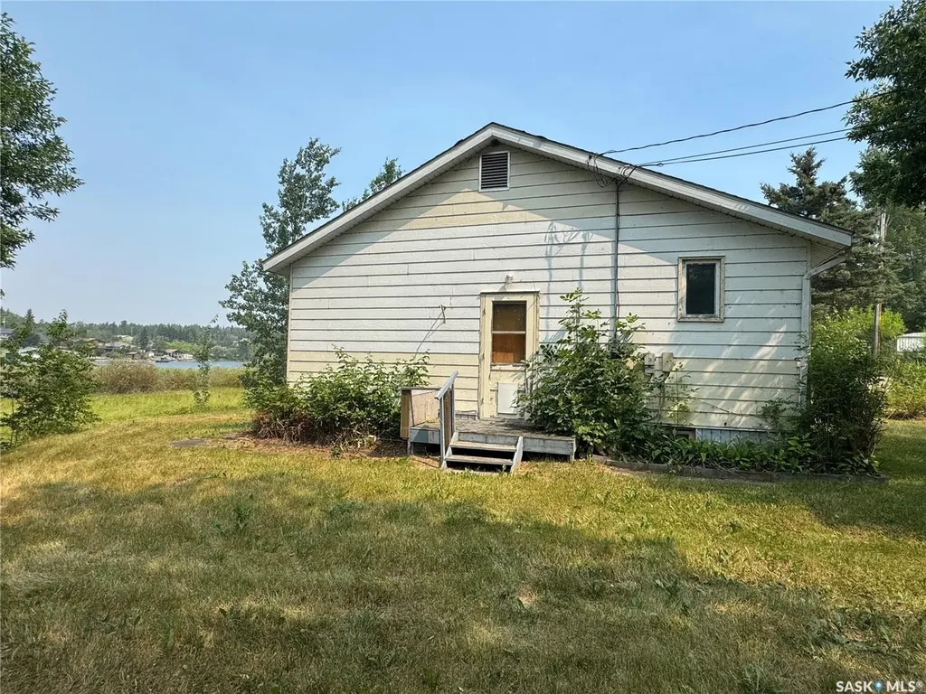 1631 Bay Avenue N La Ronge SK S0J 1L0