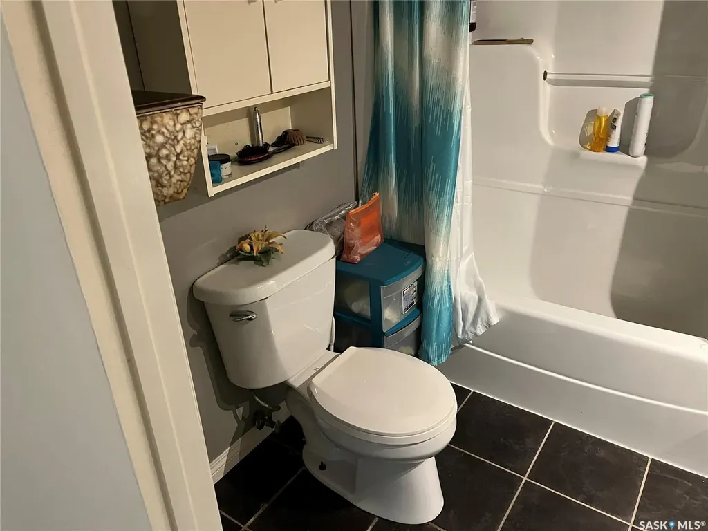 229 4th Avenue E Gravelbourg SK S0H 1X0