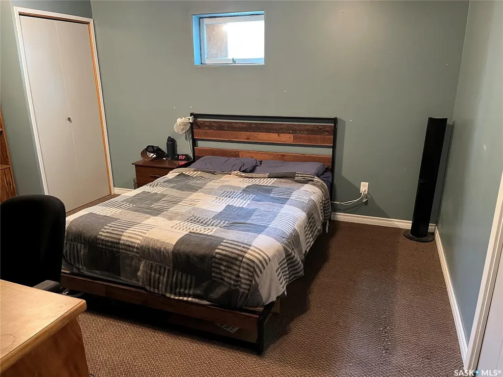 229 4th Avenue E Gravelbourg SK S0H 1X0