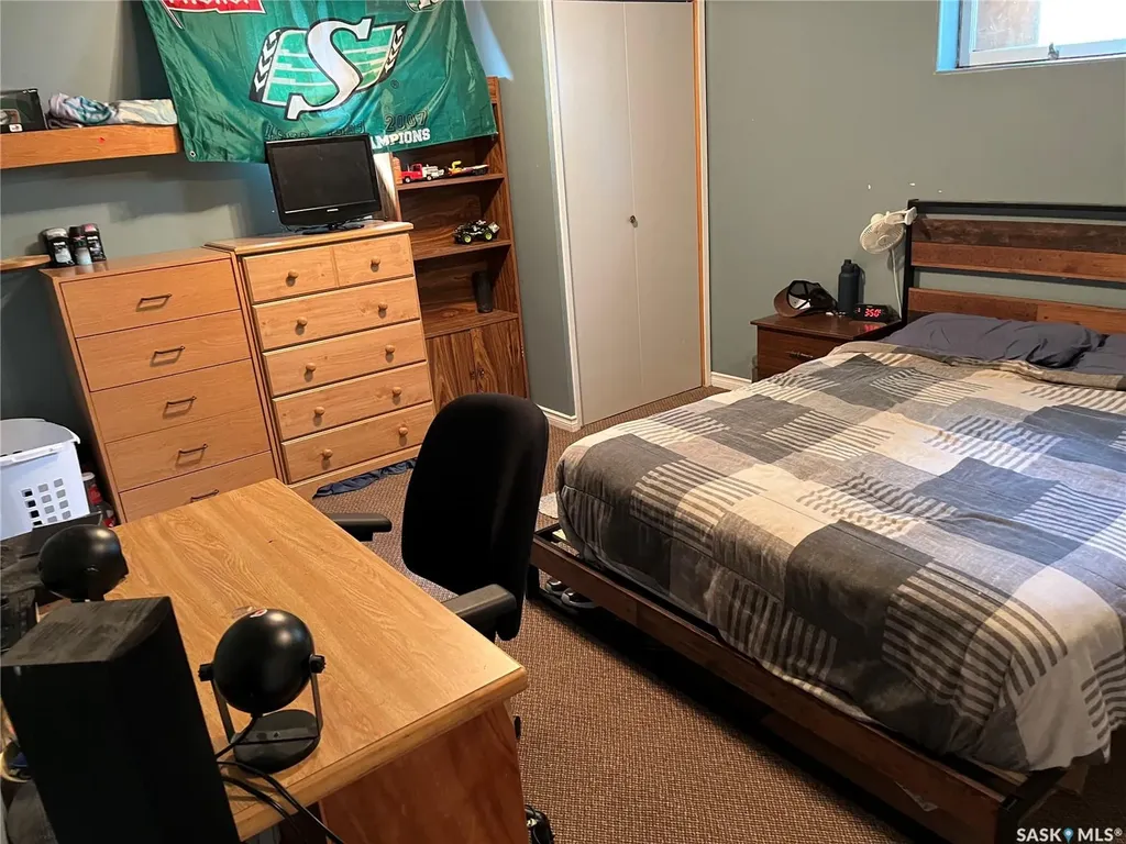 229 4th Avenue E Gravelbourg SK S0H 1X0