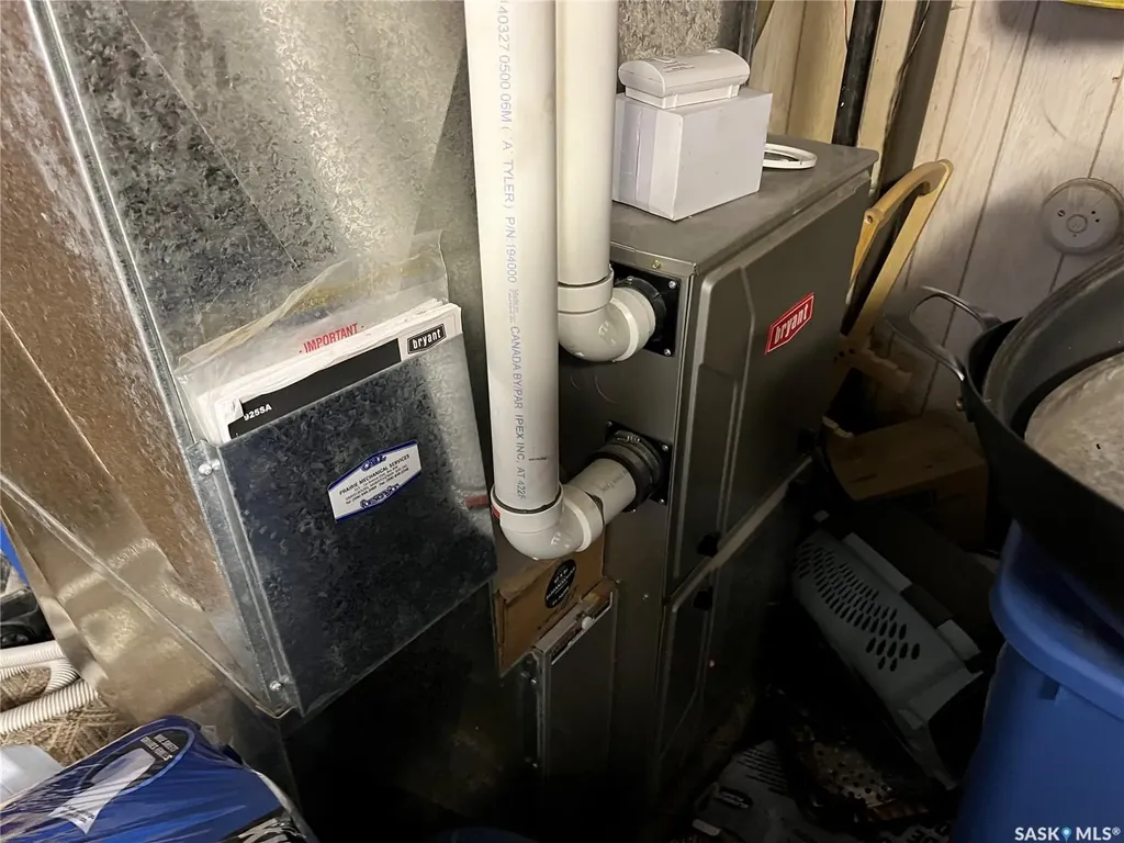 229 4th Avenue E Gravelbourg SK S0H 1X0