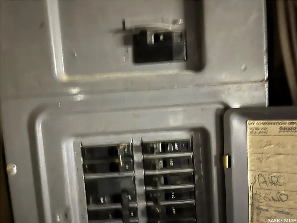 229 4th Avenue E Gravelbourg SK S0H 1X0