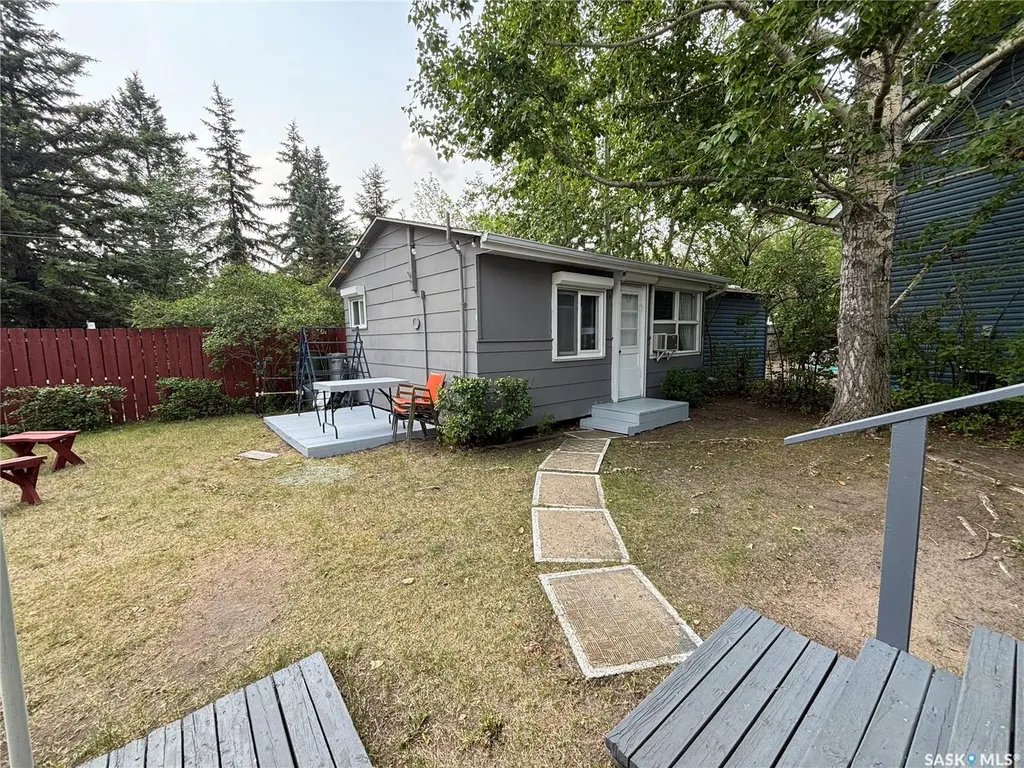 9261 Clement Crescent Cochin SK S0M 0L0