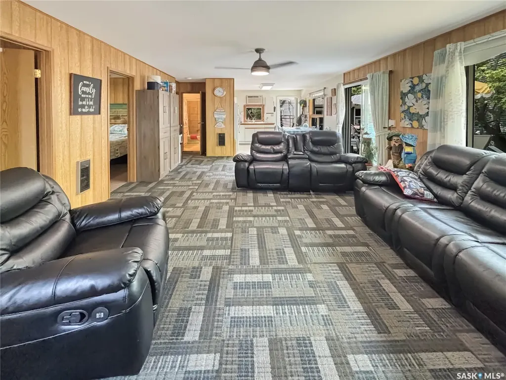 9261 Clement Crescent Cochin SK S0M 0L0