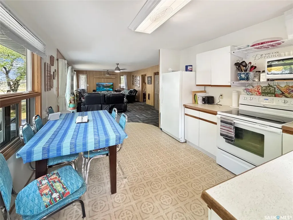 9261 Clement Crescent Cochin SK S0M 0L0