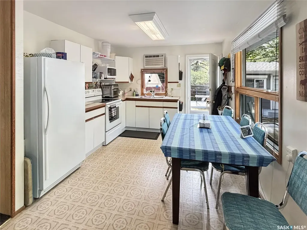 9261 Clement Crescent Cochin SK S0M 0L0