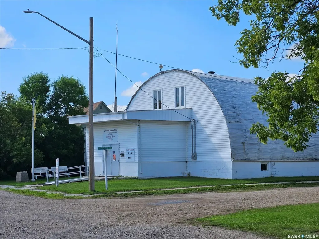 300 Mgr Jean Gaire Avenue Storthoaks Rm No. 31 SK S0C 0J0