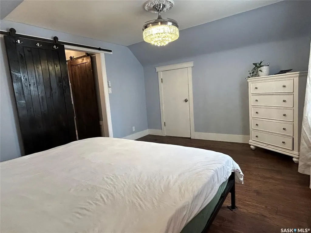 314 Antrim Street North Portal SK S0C 1W0
