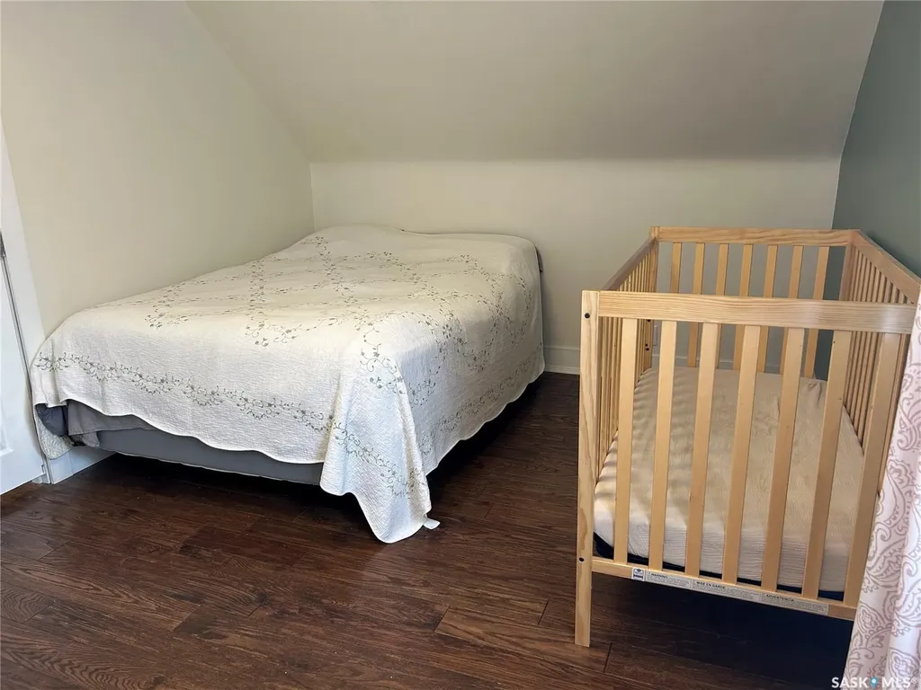 314 Antrim Street North Portal SK S0C 1W0