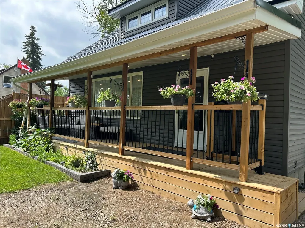 314 Antrim Street North Portal SK S0C 1W0