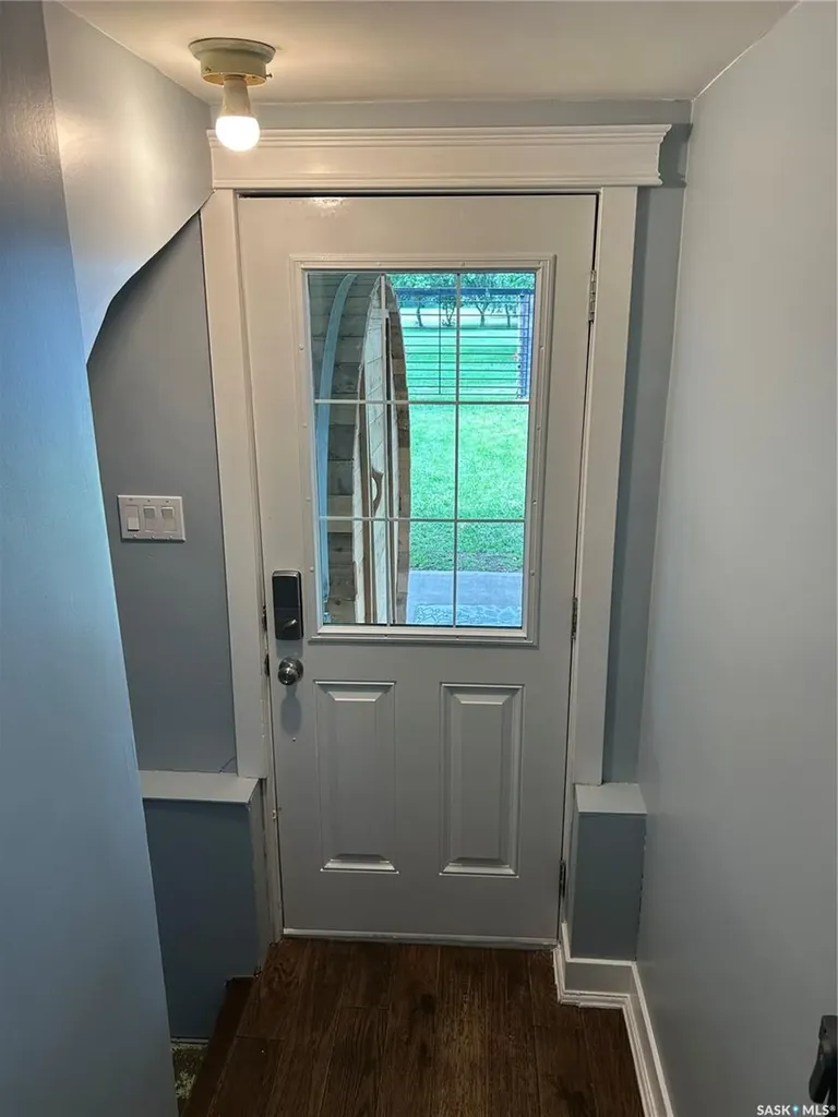 314 Antrim Street North Portal SK S0C 1W0