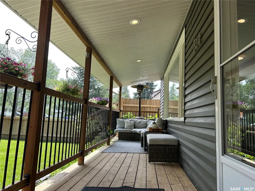 314 Antrim Street North Portal SK S0C 1W0