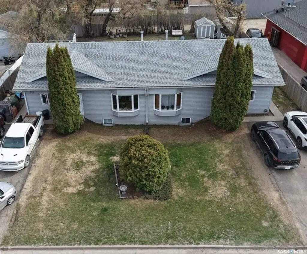 806 9th Avenue W Nipawin SK S0E 1E0