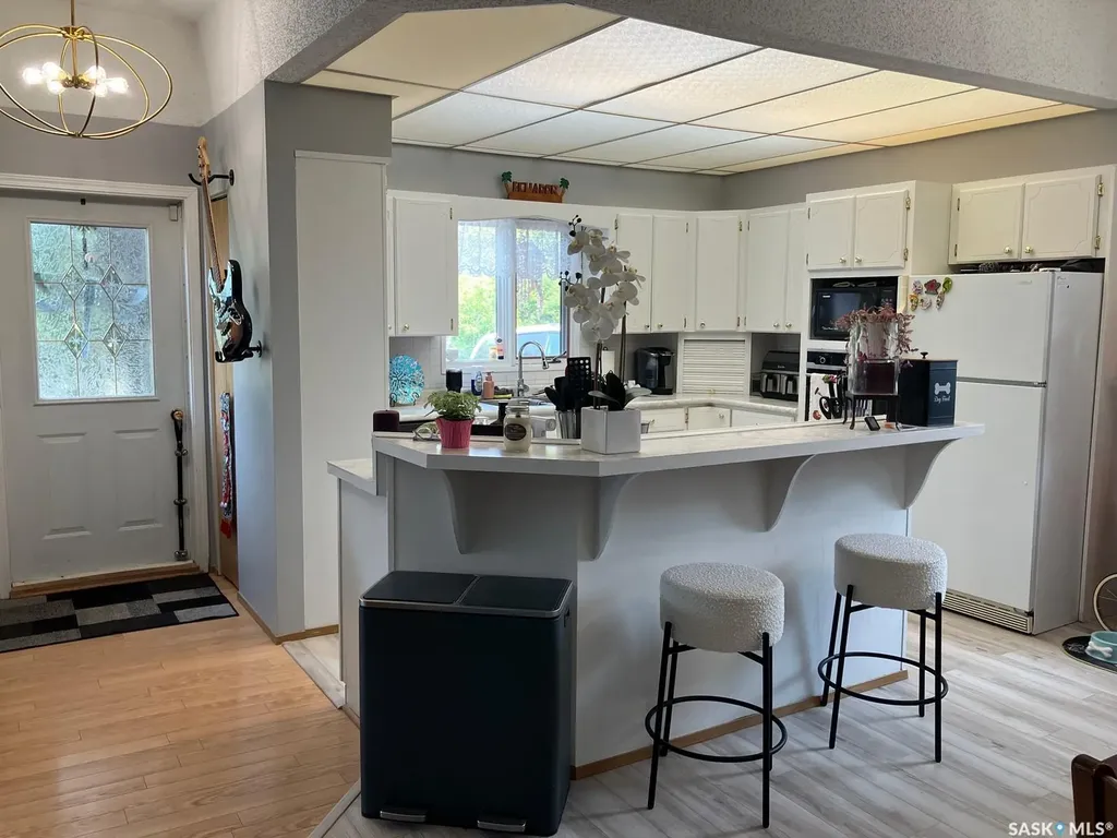 806 9th Avenue W Nipawin SK S0E 1E0