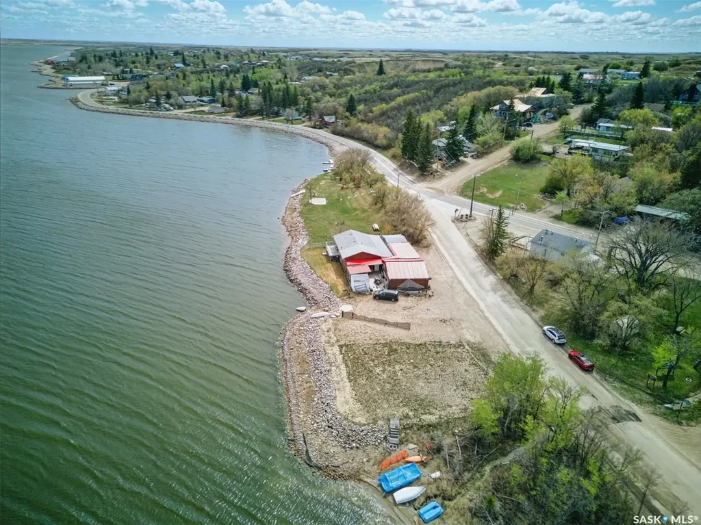 100 Maclachlan Avenue Manitou Beach SK S0K 4T1