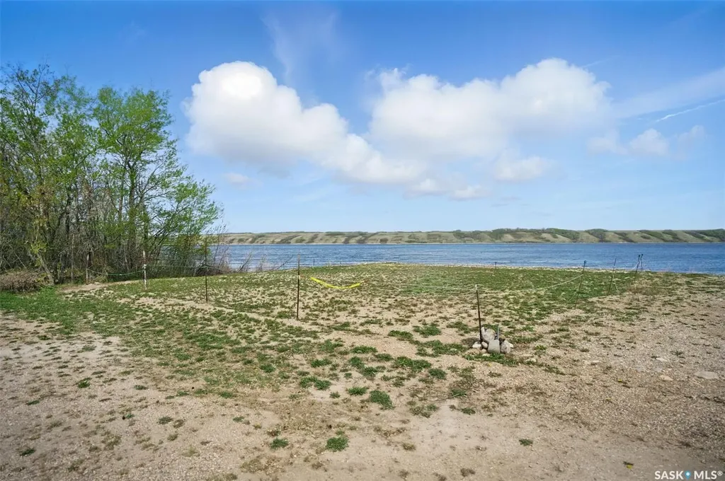 100 Maclachlan Avenue Manitou Beach SK S0K 4T1