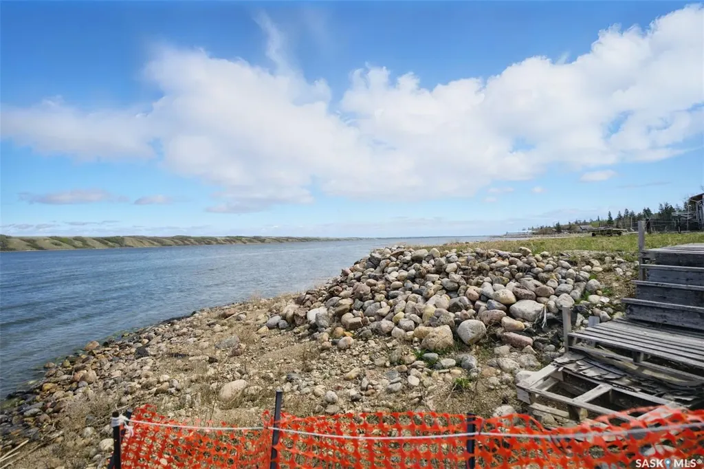 100 Maclachlan Avenue Manitou Beach SK S0K 4T1