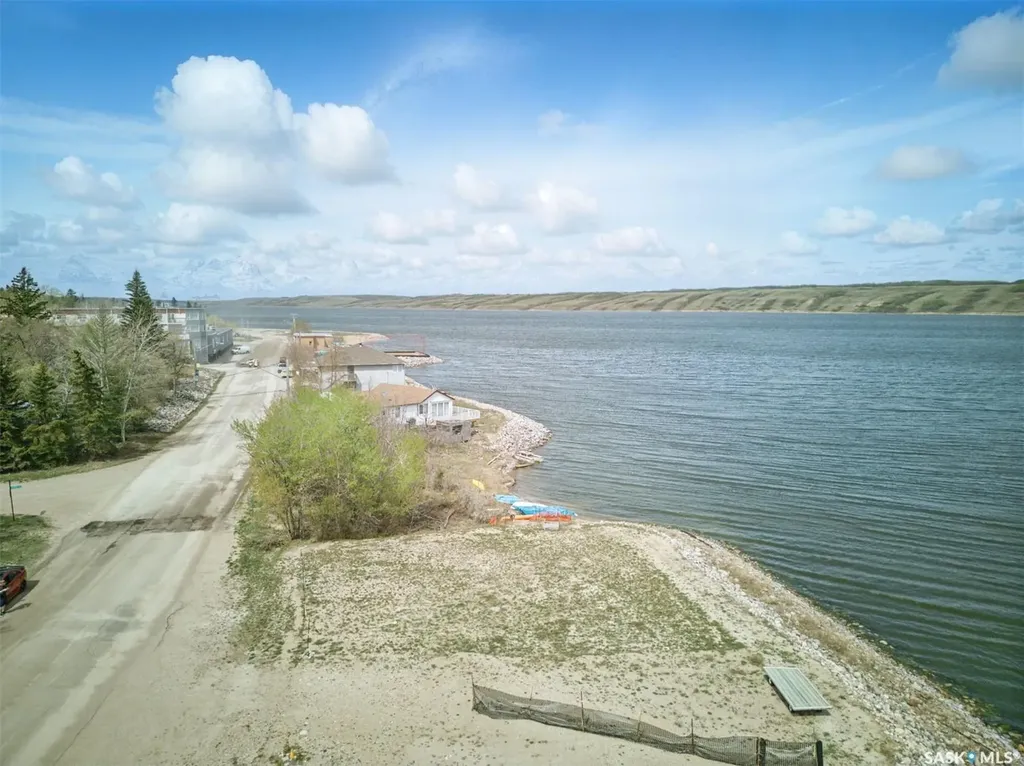 100 Maclachlan Avenue Manitou Beach SK S0K 4T1