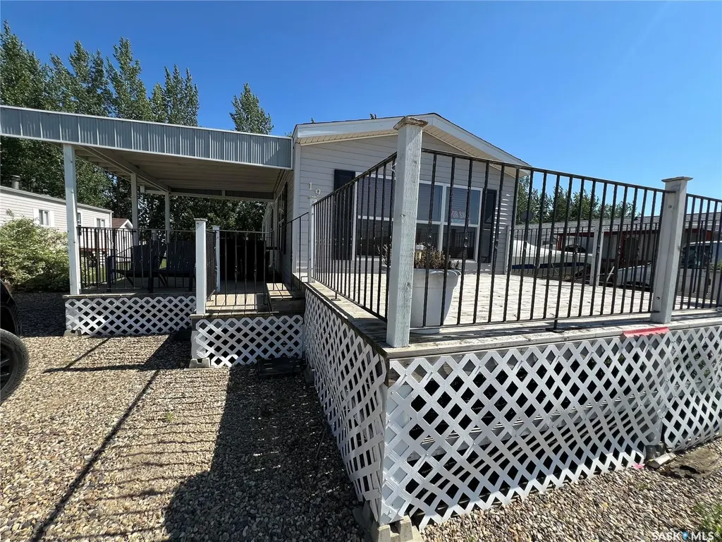 19 Meadowlark Court Diefenbaker Lake SK S0H 3P0