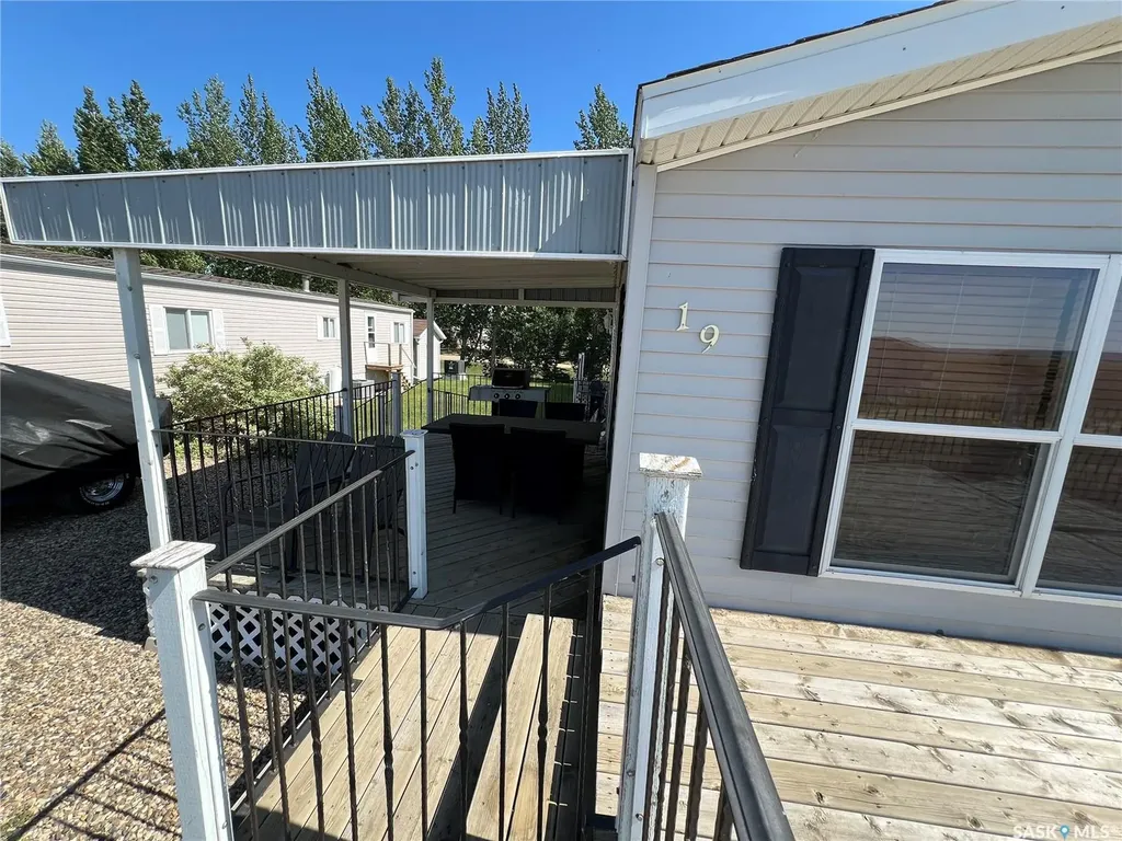 19 Meadowlark Court Diefenbaker Lake SK S0H 3P0