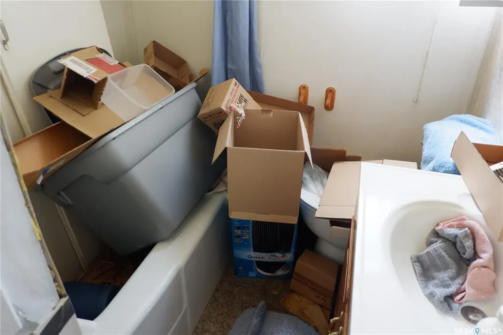 401 6th Avenue W Assiniboia SK S0H 0B0