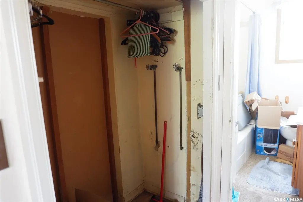 401 6th Avenue W Assiniboia SK S0H 0B0