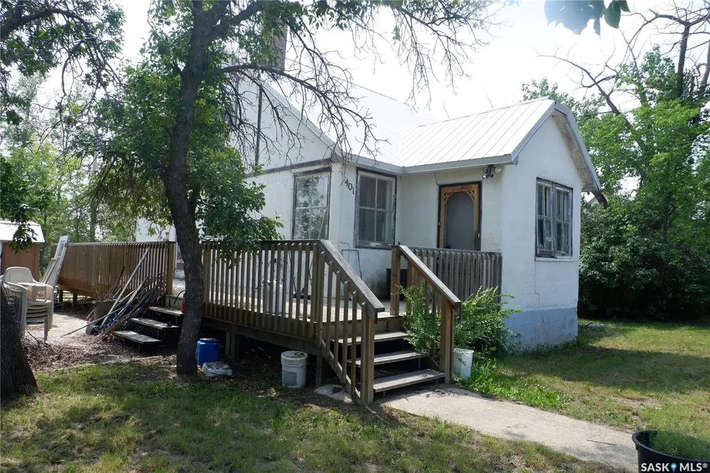 401 6th Avenue W Assiniboia SK S0H 0B0