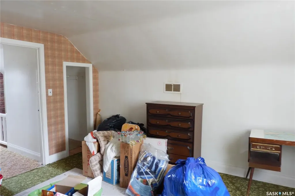 401 6th Avenue W Assiniboia SK S0H 0B0