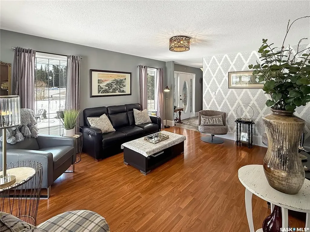 #5 Poplar Place Candle Lake SK S0J 3E0