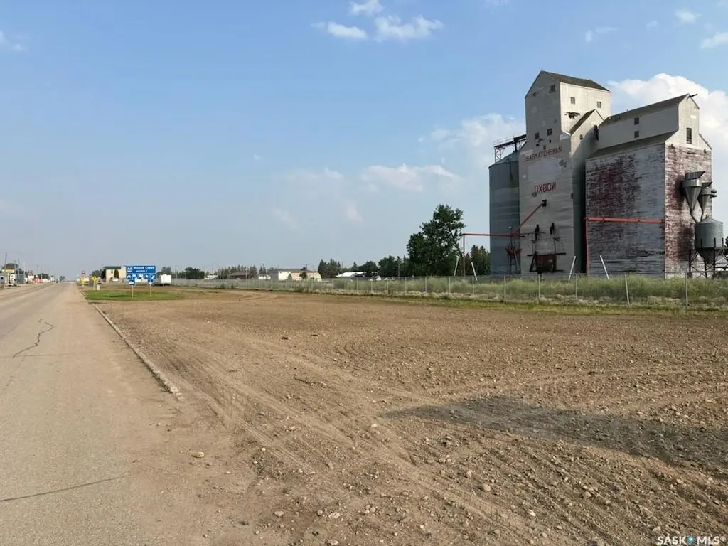 87A Railway Avenue Oxbow SK S0C 2B0