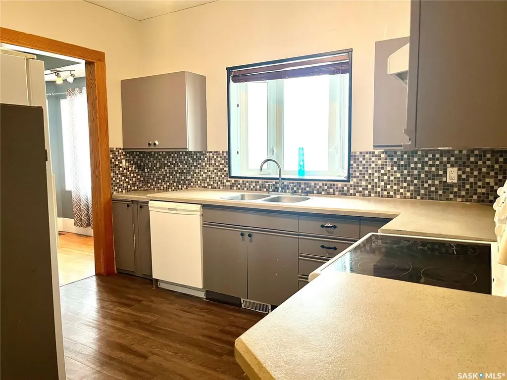 394 2nd Street Shaunavon SK S0N 2M0