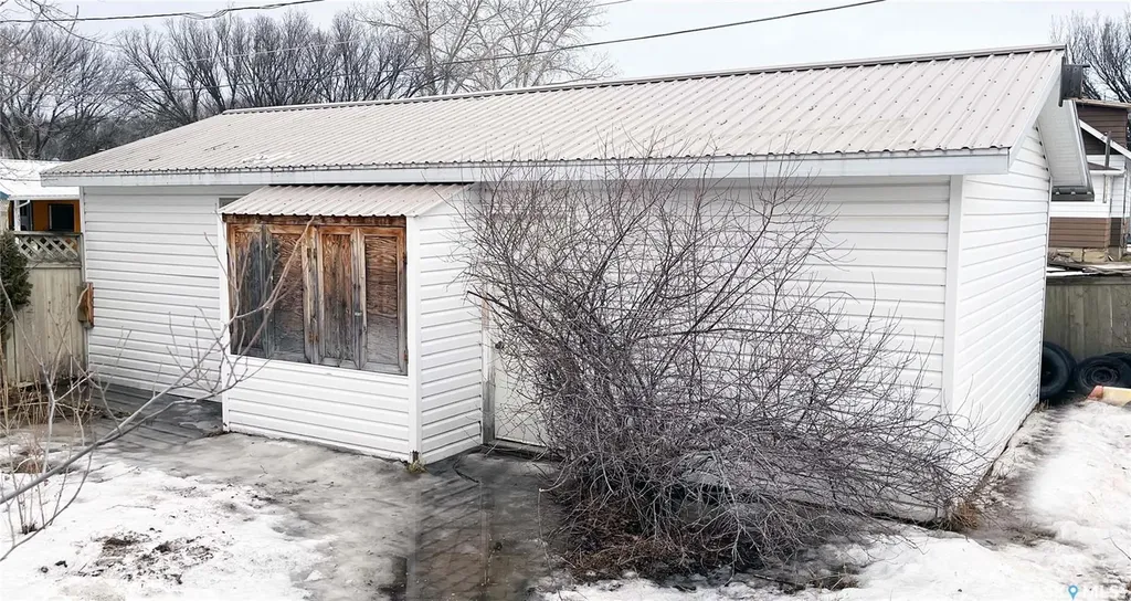 394 2nd Street Shaunavon SK S0N 2M0