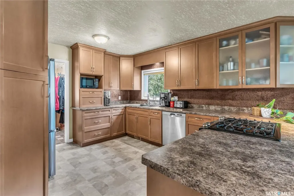 200 3rd Avenue W Gravelbourg SK S0H 1X0