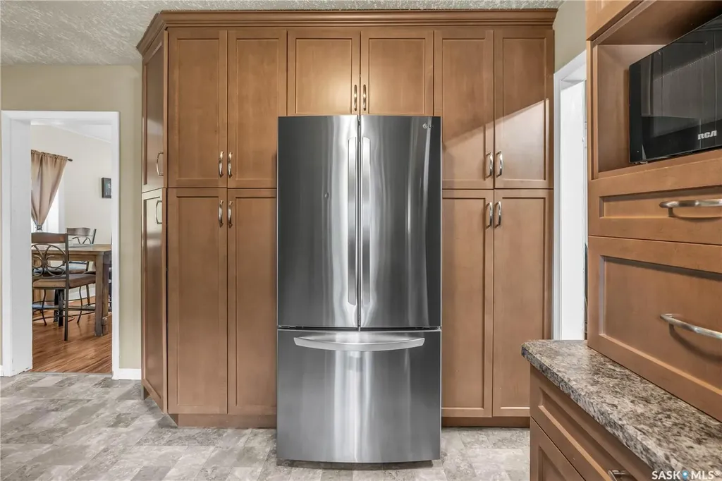 200 3rd Avenue W Gravelbourg SK S0H 1X0