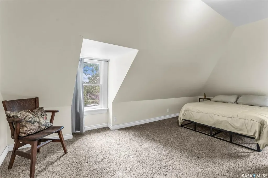 200 3rd Avenue W Gravelbourg SK S0H 1X0