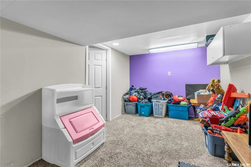 200 3rd Avenue W Gravelbourg SK S0H 1X0