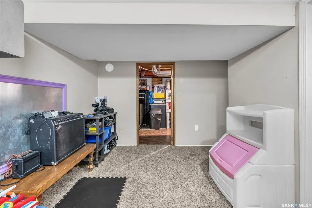 200 3rd Avenue W Gravelbourg SK S0H 1X0