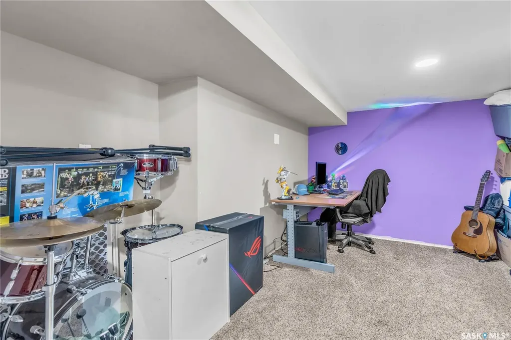 200 3rd Avenue W Gravelbourg SK S0H 1X0