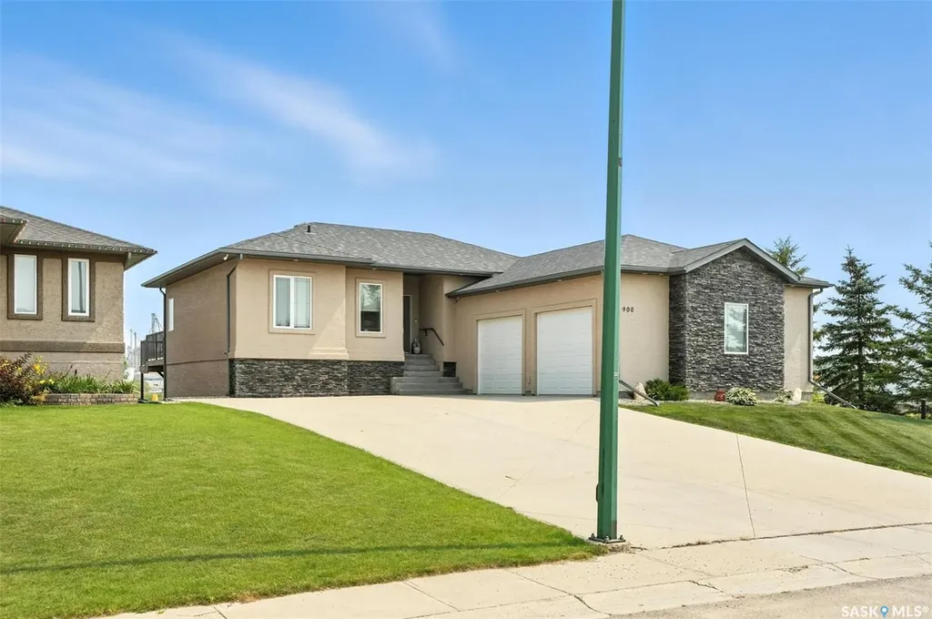 900 Water Ridge Crescent Humboldt SK S0K 2A0