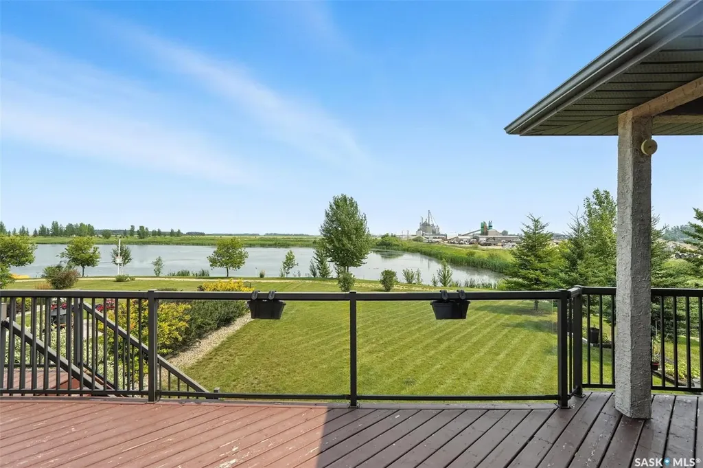 900 Water Ridge Crescent Humboldt SK S0K 2A0