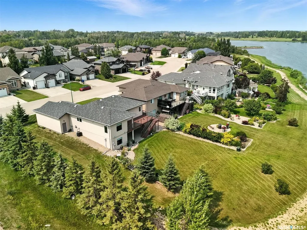 900 Water Ridge Crescent Humboldt SK S0K 2A0