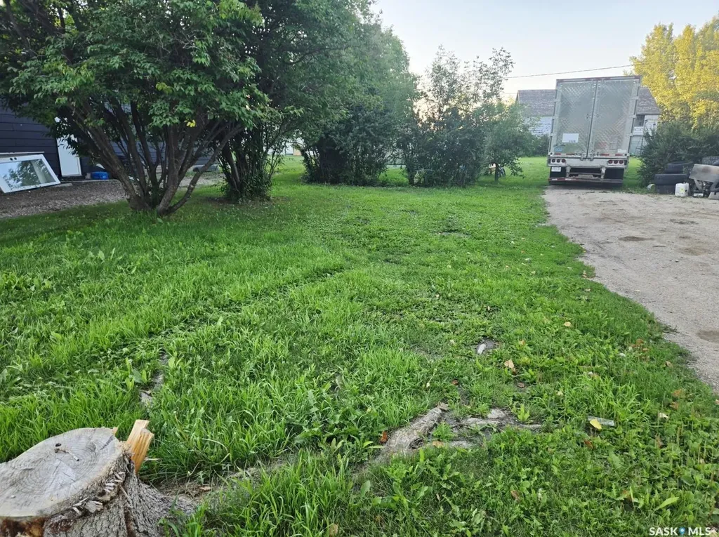 324 Norreys Street Drake SK S0K 1H0