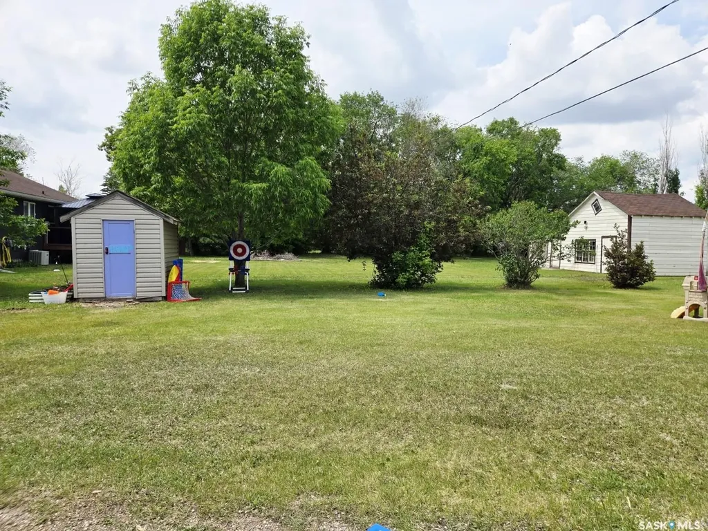 324 Norreys Street Drake SK S0K 1H0