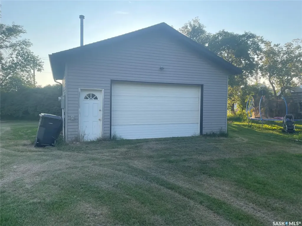 3001 2nd Avenue E Waldheim SK S0K 4R0