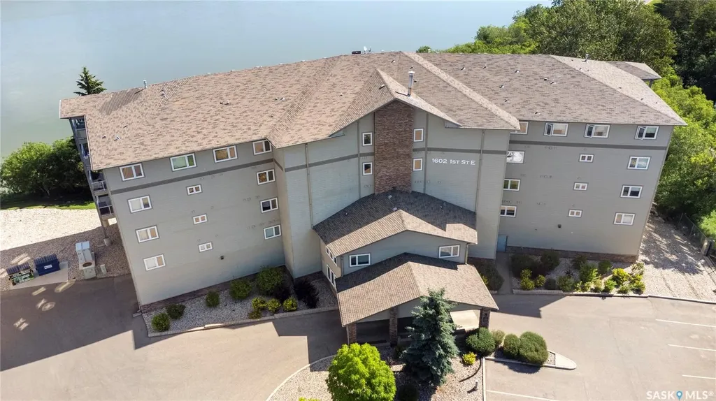 1602 1st Street E Prince Albert SK S6V 1G7