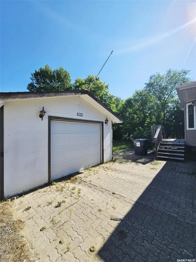 1122 Borden Drive Esterhazy SK S0A 0X0